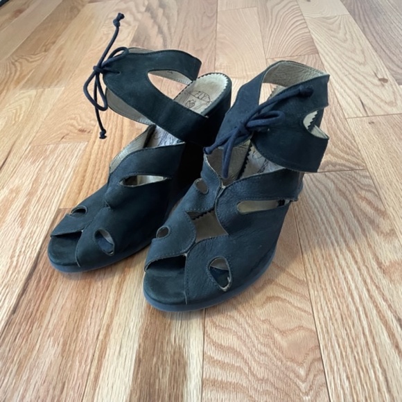 Fly London wedges - Picture 2 of 9